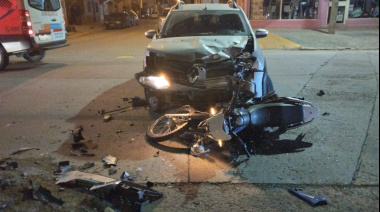 Río Grande: dos personas en moto terminaron hospitalizadas tras fuerte choque