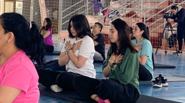 Río Grande vivió una exitosa jornada de Zumba y Yoga en el mes de las maternidades