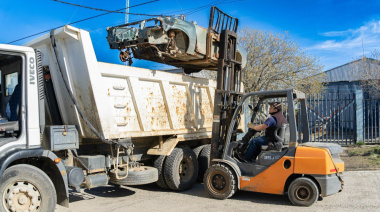El municipio de Río Grande retiró de las calles chatarra y vehículos en desuso