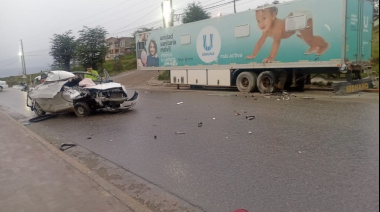 Un automóvil chocó contra un móvil sanitario de la Municipalidad