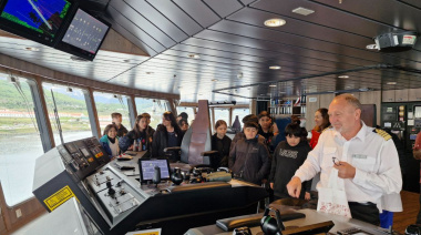 Inició el ciclo de visitas escolares a cruceros antárticos