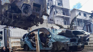 La Secretaría de Medio Ambiente retiró chatarra abandonada en la vía pública