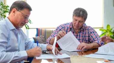 Se firmó el contrato para la ampliación del colegio Dr. Ernesto Guevara de Río Grande