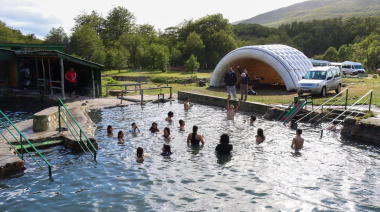 Continúan las salidas educativas y recreativas a las Termas del Río Valdez