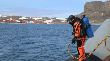 El aviso ARA “Puerto Argentino” dio inició a la Patrulla Antártica Naval Combinada