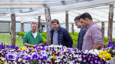 "Son un ejemplo de ingenio y trabajo", afirmó Melella tras visitar el emprendimiento Verdenova en Tolhuin