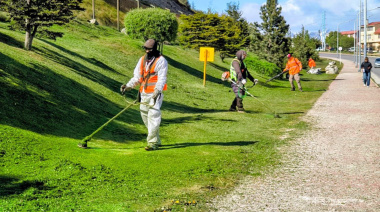 Personal municipal de Ushuaia avanza en la puesta en valor de la ciudad