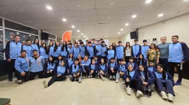 Autoridades provinciales entregaron la indumentaria a los seleccionados provinciales