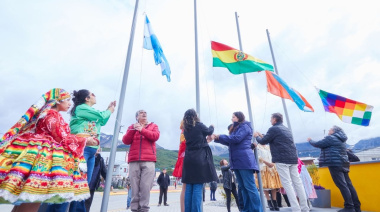 La Municipalidad inauguró la plaza estado Plurinacional de Bolivia