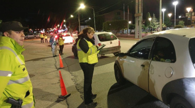 Tránsito: Se controlaron 135 vehículos e infraccionaron a 16 conductores