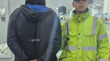 Sustrajo objetos de una joyería y fue detenido a los pocos metros