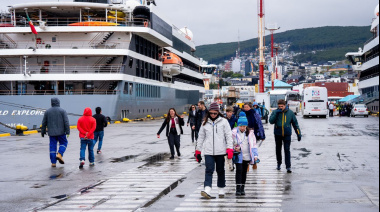 Destacan la capacidad operativa del Puerto de Ushuaia tras el arribo de numerosas embarcaciones