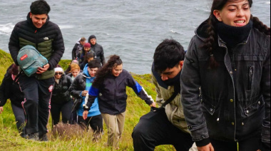 Propuestas recreativas y formativas para que las juventudes disfruten el verano en la isla
