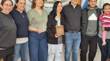 Macarena Espinoza fue reconocida como "Embajadora Deportiva 2025" de la provincia