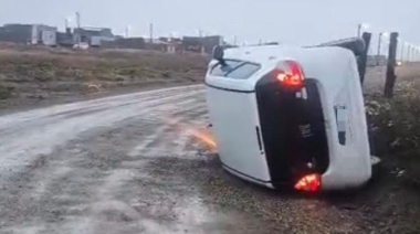 Joven mujer y su bebé protagonizan un vuelco en el barrio San Martín Norte