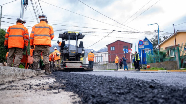 Avanza la repavimentación en la calle Gobernador Paz