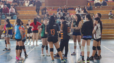 Exitosa primera jornada de capacitación de talentos de vóley en Tolhuin de cara los Juegos EPADE 2026