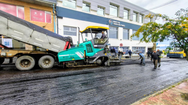 Avanzan los trabajos de asfaltado en Rosas y 9 de Julio