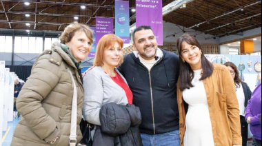 El intendente Vuoto recorrió la Expo Mujer que contó con más de 130 emprendedoras