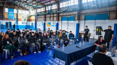 Ushuaia suma una nueva propuesta de formación: Comenzó el profesorado de Educación Física a distancia