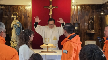 Amor y soberanía: Un nuevo casamiento religioso hace historia en la Base Esperanza