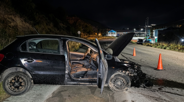 Un conductor alcoholizado chocó contra postes de cemento en la Avenida Yrigoyen