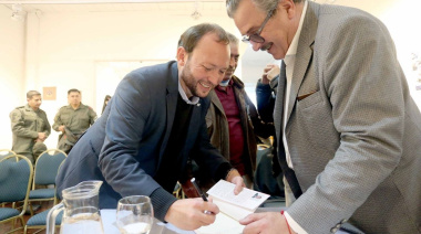 Presentación del libro "Malvinas, testimonios de veteranos de guerra, política exterior Argentina y viajes las islas"
