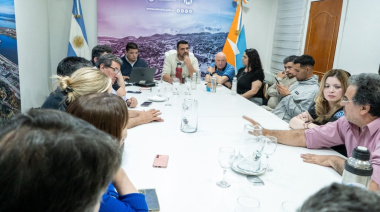 Municipales firmaron acuerdo salarial con el intendente Vuoto