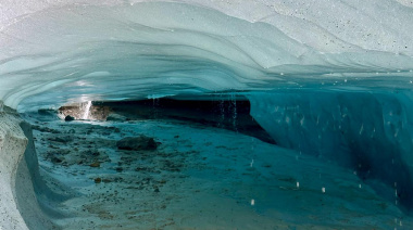 Glaciar Vincinguerra: Reiteran que está vigente la prohibición para ingresar a las cuevas de hielo