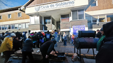 El Gobierno Provincial sintió el impacto y convocó a ATE a paritarias