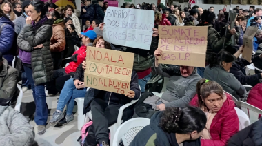 Masiva asamblea de vecinos ante el recorte del subsidio al gas envasado