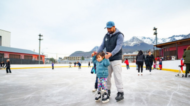 Se inauguró la temporada de la pista de hielo "Carlos ´Tachuela´ Oyarzún"