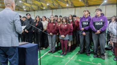 Estudiantes de los últimos años de Río Grande prometieron lealtad a la Constitución Provincial