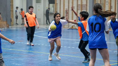 El mini handball se hizo presente en el gimansio María Auxiliadora