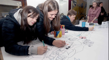 La Municipalidad presentó el mapa "Ushuaia, ciudad de murales" en Casa Pena