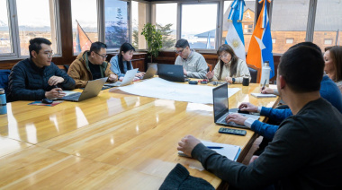 Gobierno coordina un despliegue logístico para la llegada del equipamiento de la nueva usina de Ushuaia