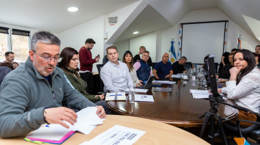 Comisiones parlamentarias evaluarán alternativas para garantizar los recursos para educación