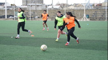 El seleccionado femenino de fútbol continúa sus preparación para los Juegos de la Araucanía