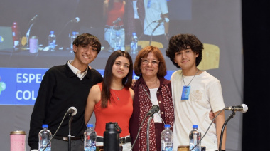 La jueza Battaini participó del 20° aniversario de la radio del Colegio Sobral
