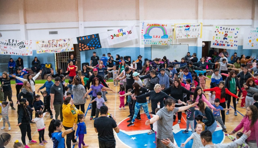 Educación cerró la semana de los jardines de infantes con una actividad de Educación Física Infantil