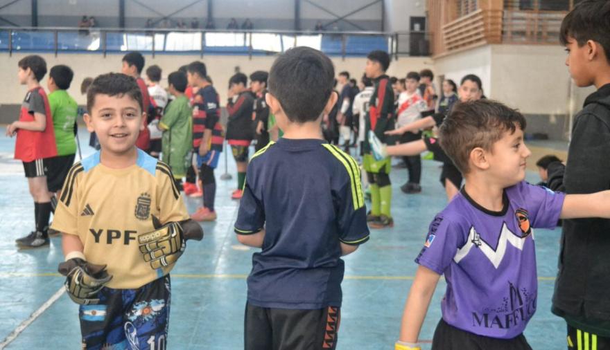 Más de 70 jóvenes participaron de la clínica de arqueros organizada por el IMD