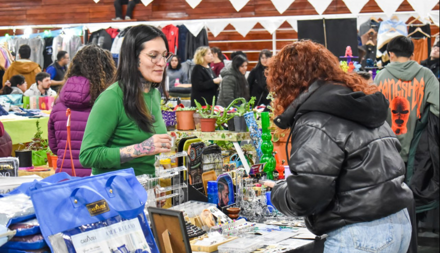 Feriantes del Fin del Mundo tendrá su edición Día del Amigo en Río Grande
