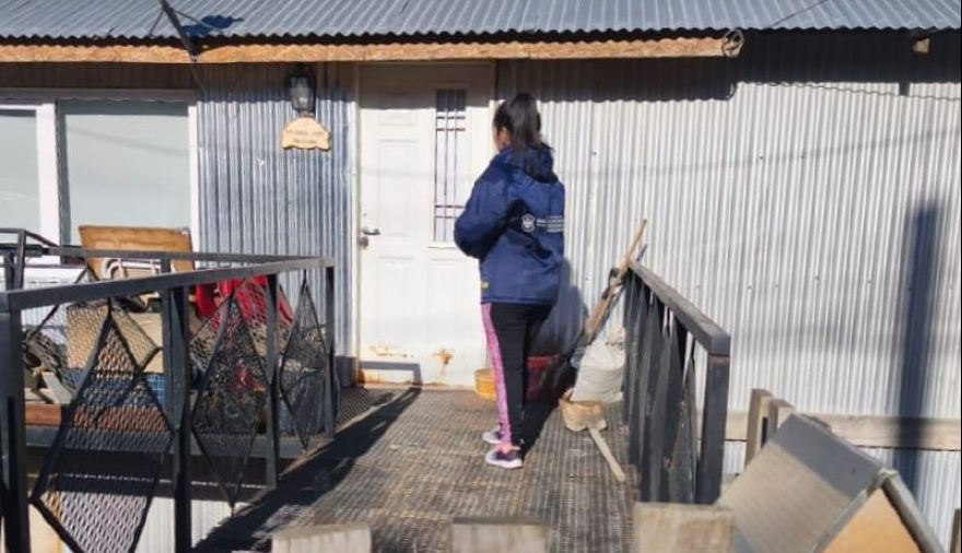 Zoonosis realizó una jornada territorial en el barrio Cañadon del Parque y La Oca
