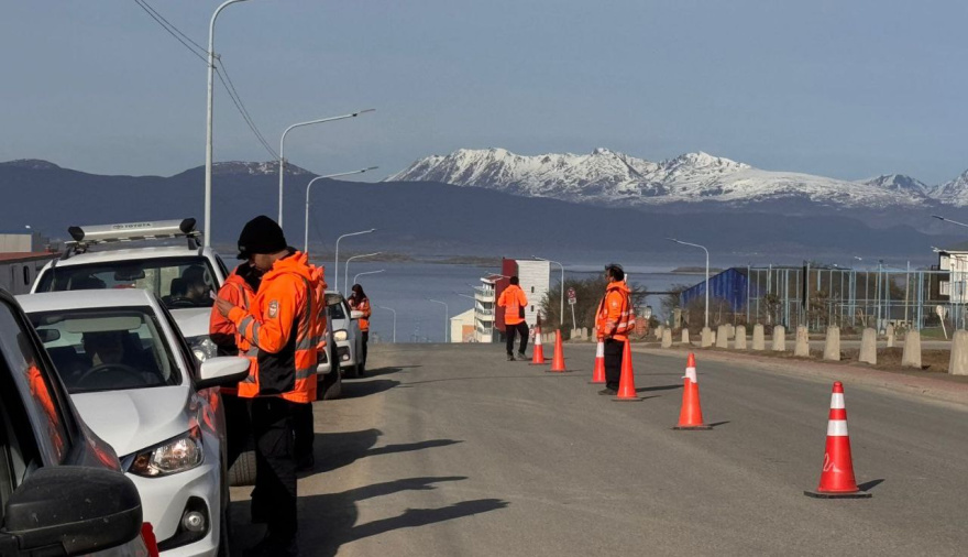La Municipalidad de Ushuaia realizó controles vehiculares en la entrada de la ciudad
