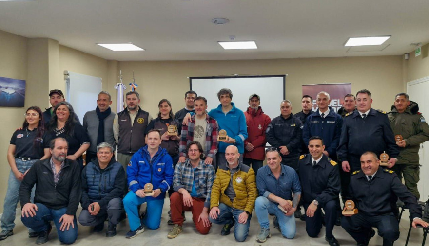 Reconocimientos a instituciones y empresas por su colaboración en la Fiesta Nacional del Invierno 2025