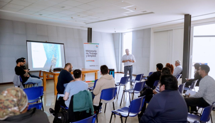 Lanzan capacitación en acuicultura y miticultura para el sector pesquero