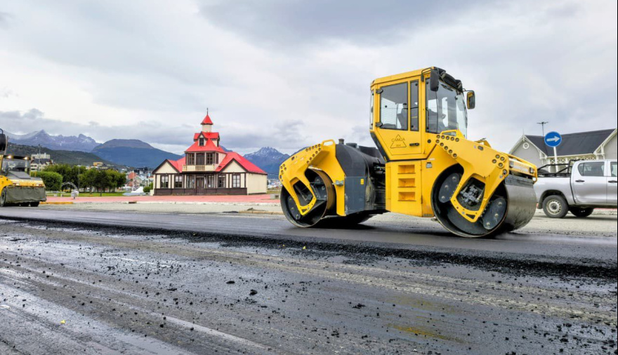 Avanza la pavimentación en las calles de Ushuaia