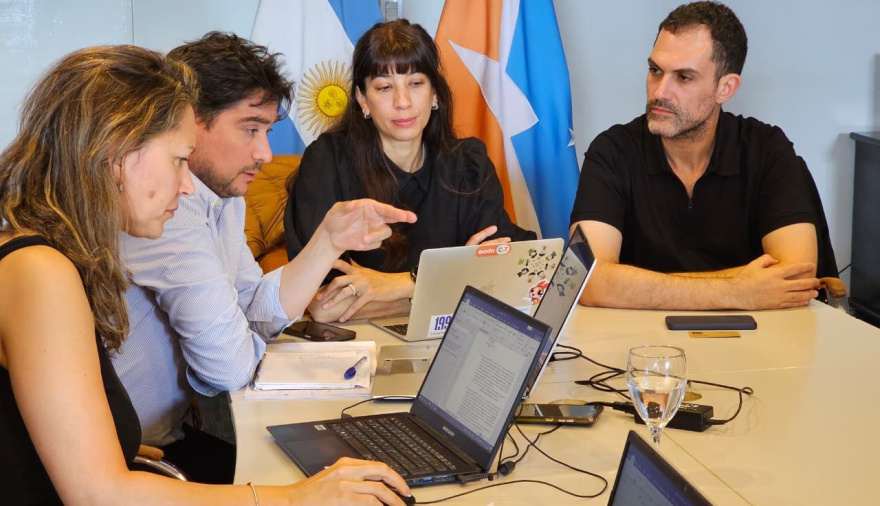 Devita encabezó la primera reunión anual de la CAAE