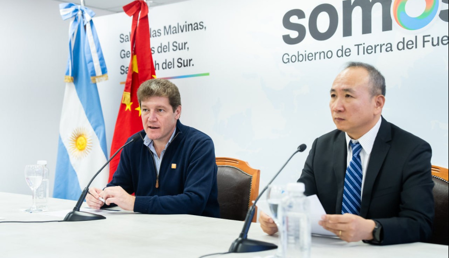 Melella y el Embajador de China participaron de una mesa de trabajo en Casa de Gobierno