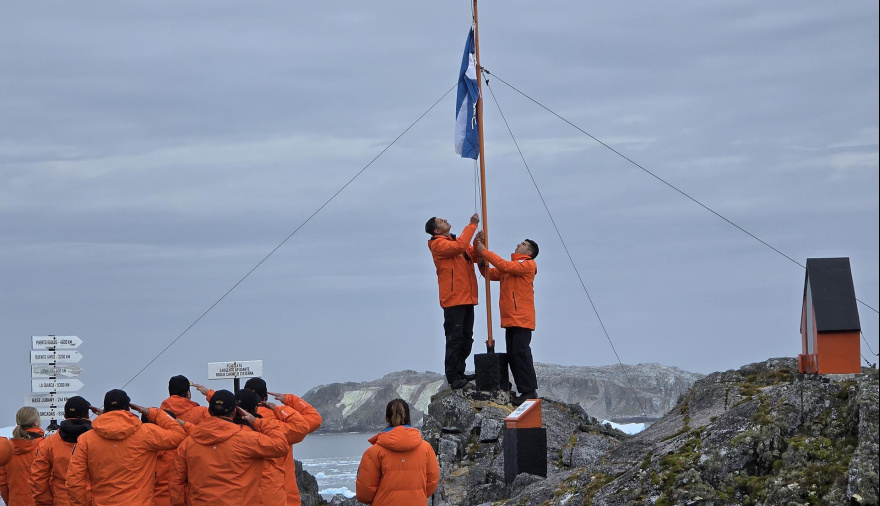 El rompehielos ARA “Almirante Irízar” cerró las bases temporarias Brown y Primavera